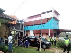 Olah TKP Selesai, Polisi Masih Jaga Lokasi Bom Bekasi