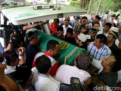Marie Muhammad Tutup Usia