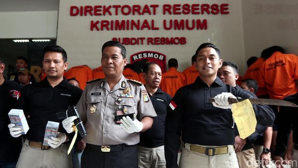 Polda Metro Amankan 12 Tersangka Kasus Kriminal