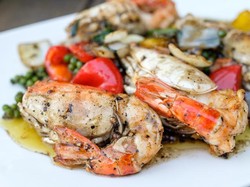 Hari Libur Ini Enaknya Bikin Udang Bumbu Lada Hitam dan Udang Bakar Kecap yang Sedap