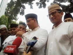 Ikut Subuh Berjamaah di Sunda Kelapa, Anies: Kita Bagian dari Sejarah