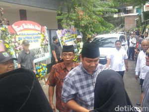 Ibunda Wali Kota Semarang Wafat, Ratusan Pelayat Padati Rumah Duka