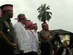 Kapolri Hingga Komunitas Tionghoa Sumbang Tiket Umrah di Acara 1212 Bandung