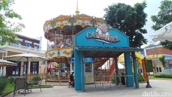 Ini Dufan ala Thailand, Scenical World