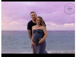 Cerita Calon Ibu yang Tetap Jadi Bridesmaid Meski Sudah Alami Kontraksi