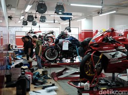 2 Musuh Motor Ducati