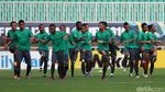 Intip Latihan Skuad Garuda di Stadion Pakansari