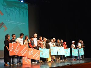 Teater Hijau Lima Satu Juarai Kompetisi Festival Teater Jakarta 2016 Teater Hijau Lima Satu Juarai Kompetisi Festival Teater Jakarta 2016