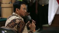 Ahok Bacakan Nota Keberatan