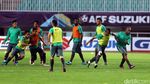 Intip Latihan Skuad Garuda di Stadion Pakansari