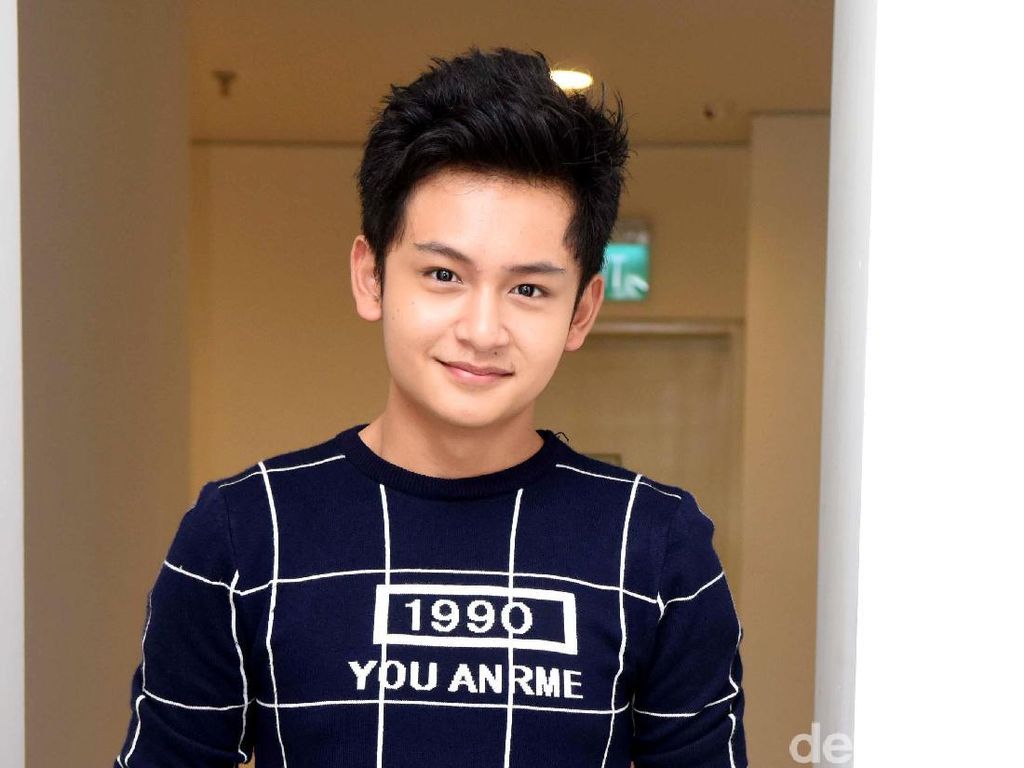 Randy Martin Lagi Bentuk Badan, Cassandra Lee Suka Nggak Ya? Randy Martin Lagi Bentuk Badan, Cassandra Lee Suka Nggak Ya?