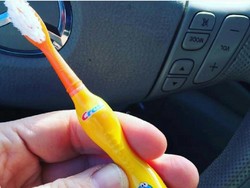 Kisah Kerinduan Ibu pada Anak Asuhnya Ini Jadi Viral