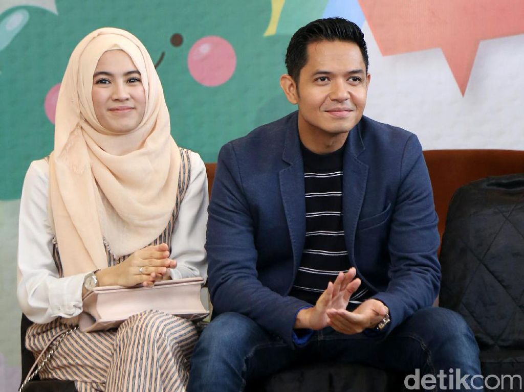 Bisnis Kue Seleb Menjamur, Dude Harlino Libatkan Banyak Rekan Artis Bisnis Kue Seleb Menjamur, Dude Harlino Libatkan Banyak Rekan Artis