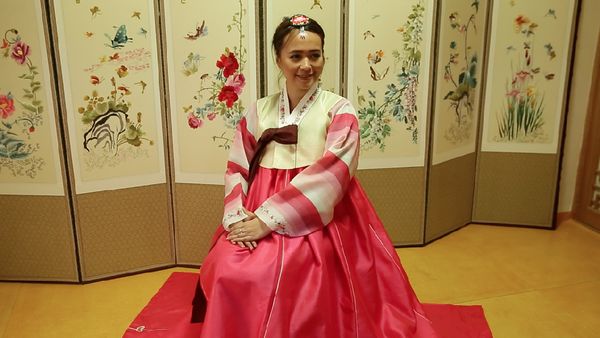 Sudah Tahu? Ternyata Ada Makna di Balik Warna Hanbok