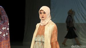 Foto: Koleksi Ria Miranda di Ria Miranda Trend Show 2017