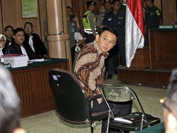 Eksepsi Ahok: Massa Baru Protes Setelah dengar Video yang Diedit Buni Yani