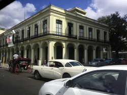 Serasa Balik ke Masa Lalu di Kuba: Banyak Bangunan Tua & Mobil Antik