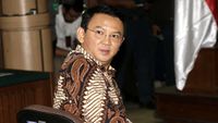 Ahok Jalani Sidang Perdana