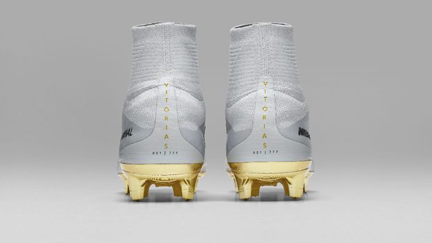 CR7 <i>Vitorias</i>: Kado Nike untuk Ronaldo yang Menangi <i>Ballon d'Or</i>