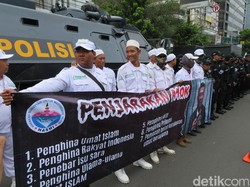 Tim Gegana Lakukan Sterilisasi di Ruang Sidang Ahok