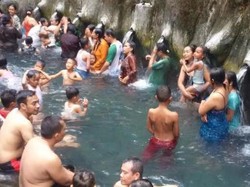 Rebo Bontong, Tradisi Mandi Bareng Suku Sasak di Lombok