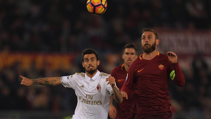 Roma Kerepotan Hadapi Kegigihan Milan