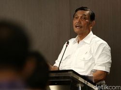 Antisipasi COVID-19 Usai Lebaran, Luhut Anjurkan WFH hingga Dua Pekan