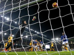 Wenger Kritik Wasit Terkait Gol Kemenangan Everton