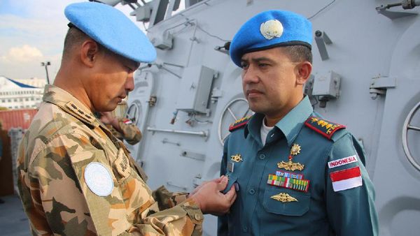 Komandan Konga Unifil 2016 Kunjungi KRI Bung Tomo