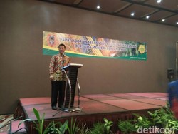 Mentan Nonton Bareng Final Piala AFF RI vs Thailand di Banjarmasin