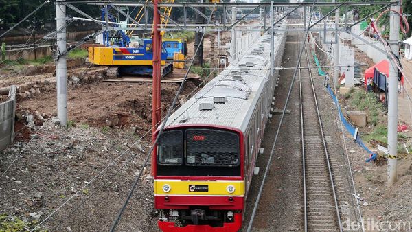 Pembangunan Jalur Kereta Bandara di Dukuh Atas