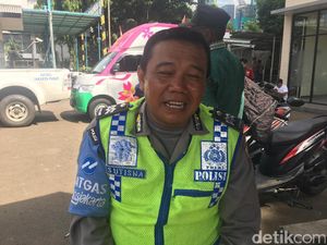Aiptu Sutisna Maafkan Dora yang Telah Memarahi dan Mencakarnya Aiptu Sutisna Maafkan Dora yang Telah Memarahi dan Mencakarnya