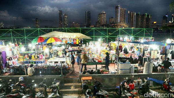 Pasar Malam di Jantung Jakarta