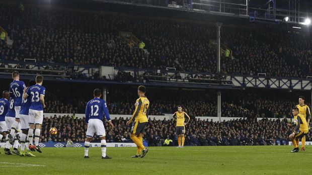 Arsenal Tumbang di Kandang Everton