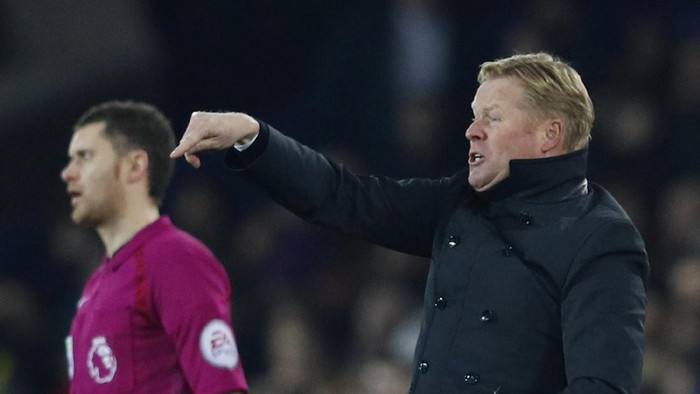 Everton Sering Telat Panas, Koeman: Itu Soal Pede Pemain