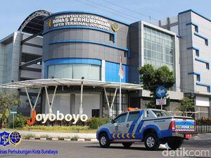 Parkir di Terminal Joyoboyo Sekarang Pakai Uang Elektronik