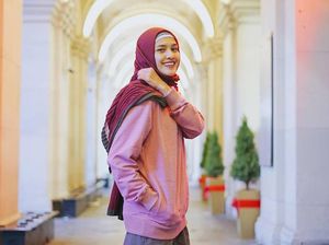 Mulai Berhijab, Ratu Anandita Tak Takut Kehilangan Job