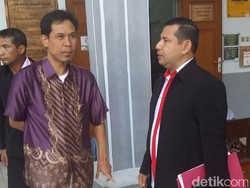 Munarman Bersaksi di Sidang Praperadilan Buni Yani