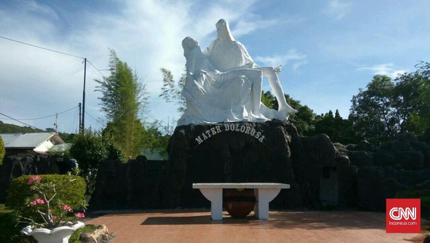 Suasana Taman Doa Mater Dolorosa yang berada di Kecamatan Larantuka, Flores Timur, Nusa Tenggara Timur, Kamis (14/12).