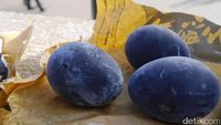 Wujud Telur Hitam Jepang yang Dipercaya Bikin Panjang Umur