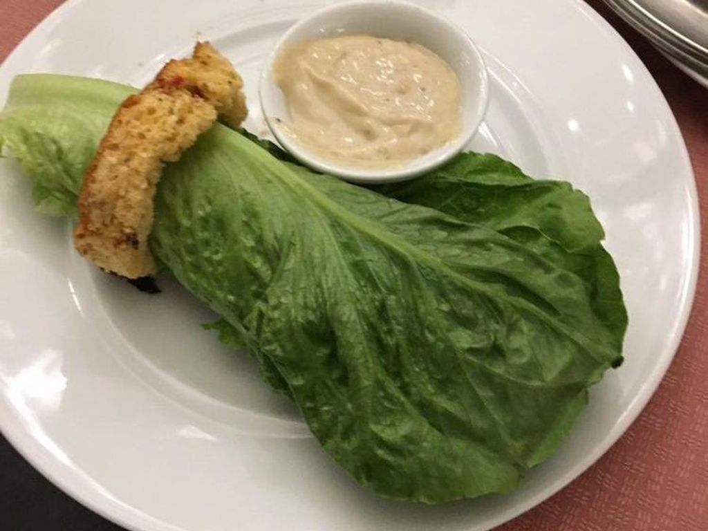 Seperti Inilah Tampilan Caesar Salad dengan Gaya Hipster Seperti Inilah Tampilan Caesar Salad dengan Gaya Hipster