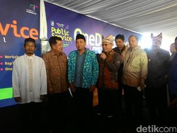 Kunjungan Kerja ke Banyuwangi, Wapres JK Beri Nama Untuk 2 Bayi