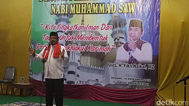 Hadiri Acara Maulid di Serang, Pasangan Rano-Embay Ajak 