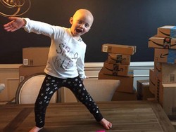 Rampung Berobat, Bocah Ini Bagikan 3.000 Mainan untuk Sesama Pasien Anak