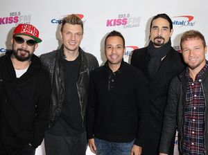 Tempat Manggung Diserang Badai, Backstreet Boys Batal Konser