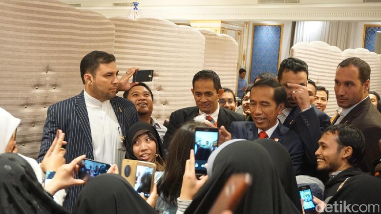 Bertemu Pemuda ASEAN, Jokowi: Bijaklah Gunakan Media Sosial