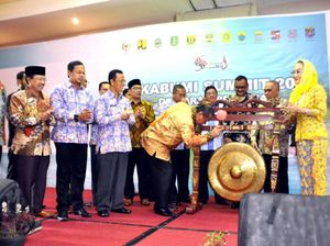 9 Kepala Daerah Sepakat Percepatan Pembangunan Tol di Wilayah Tengah Jabar 9 Kepala Daerah Sepakat Percepatan Pembangunan Tol di Wilayah Tengah Jabar