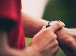 Singapura Bakal Luncurkan Wearable untuk Contact Tracing COVID-19