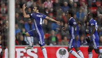 Kemenangan ini juga mengokohkan posisi Chelsea di puncak klasemen sementara. Mereka sekarang mengoleksi 40 poin dari 16 laga, unggul enam poin atas Liverpool dan Arsenal. Sunderland masih terbenam di dasar klasemen dengan 11 poin. Reuters/Lee Smith.