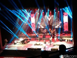 Etnik Nan Unik di Konser KLa Project